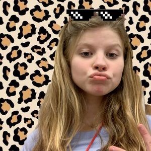 Meet your Posher, Caroline